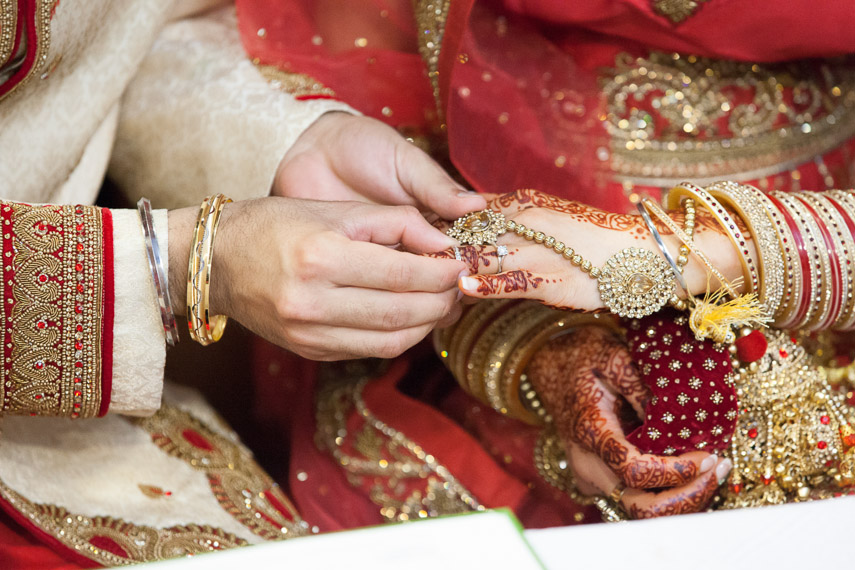 Female Asian Wedding Photographer for Sikh Wedding Ceremony